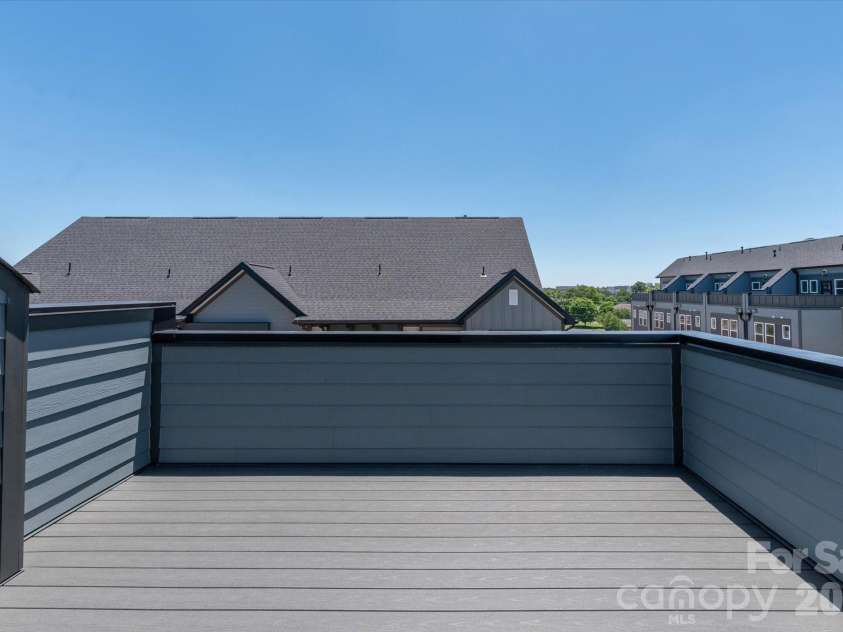 1610 Spring Street, Charlotte, NC 28206.  MLS# CAR4316230, YatesRealty ID 6031. Rooftop Terrace