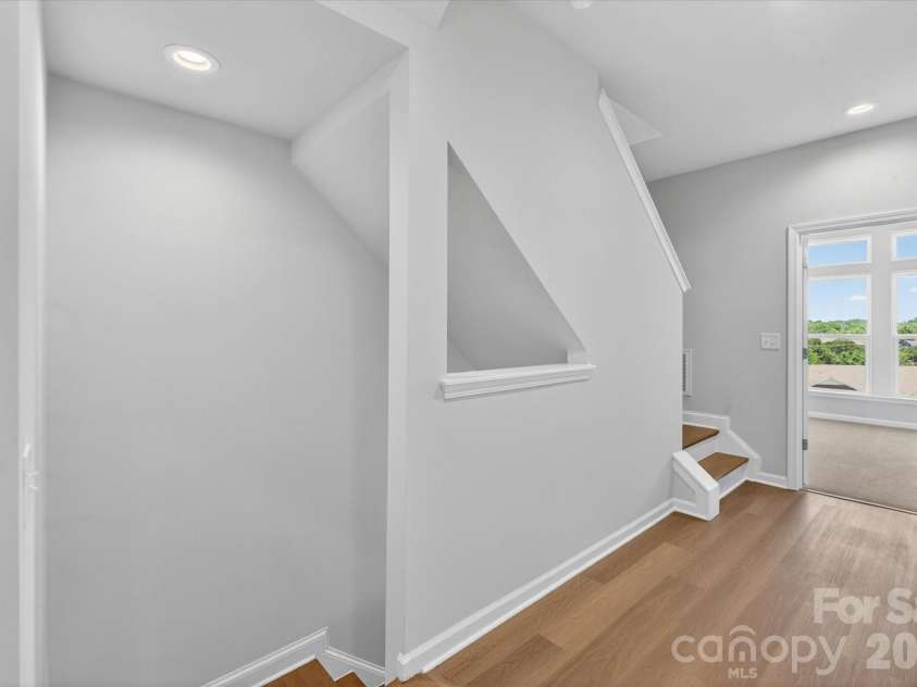 1614 Spring Street, Charlotte, NC 28206.  MLS# CAR4316238, YatesRealty ID 6032. 3rd Floor Hall