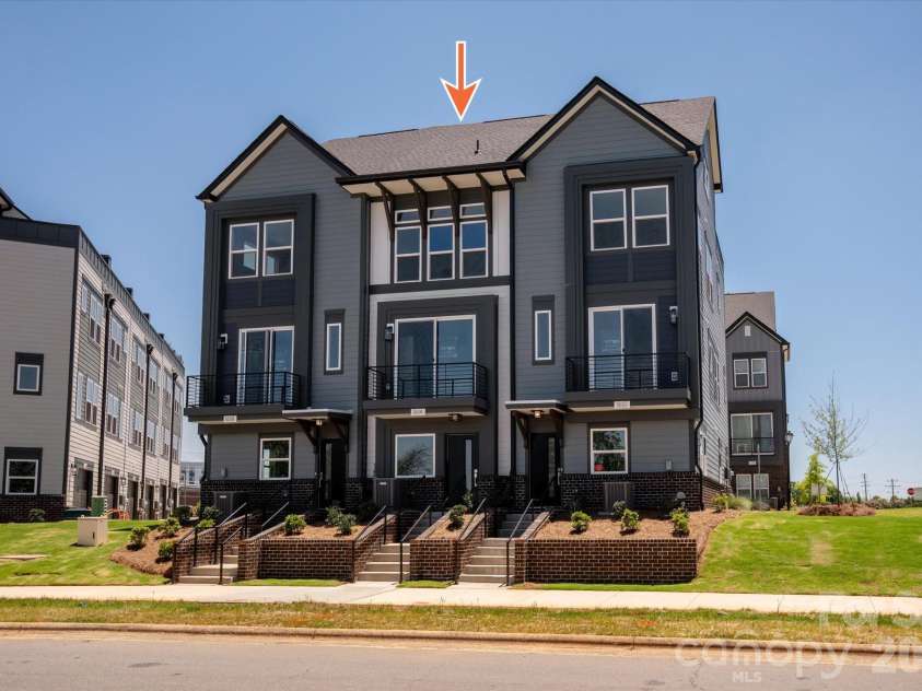 1614 Spring Street, Charlotte, NC 28206.  MLS# CAR4316238, YatesRealty ID 6032. 