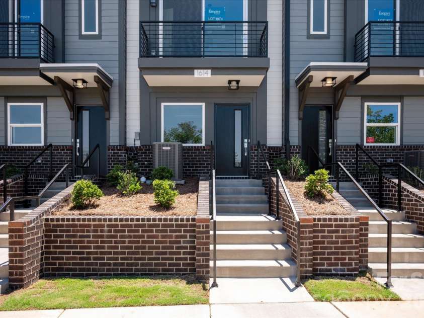 1614 Spring Street, Charlotte, NC 28206.  MLS# CAR4316238, YatesRealty ID 6032. 