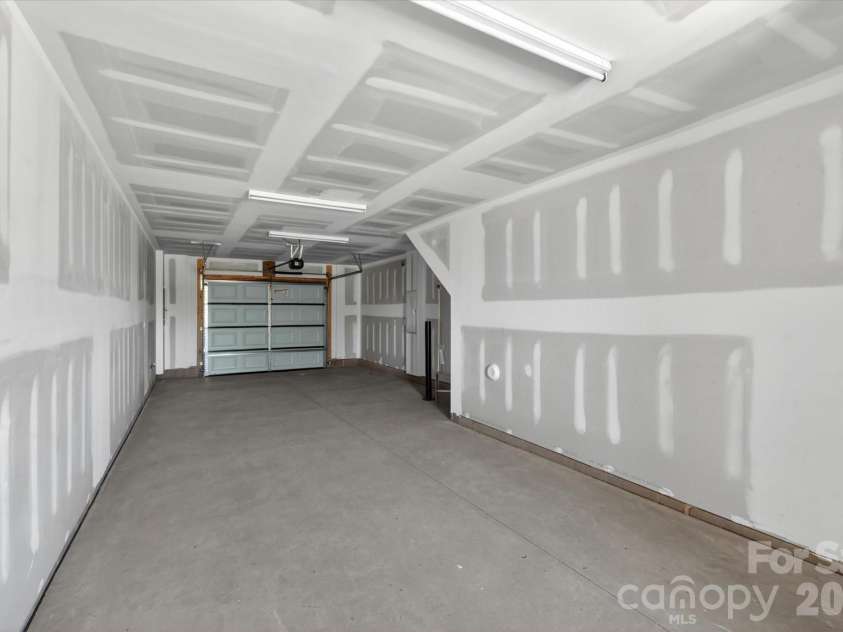 1614 Spring Street, Charlotte, NC 28206.  MLS# CAR4316238, YatesRealty ID 6032. Garage