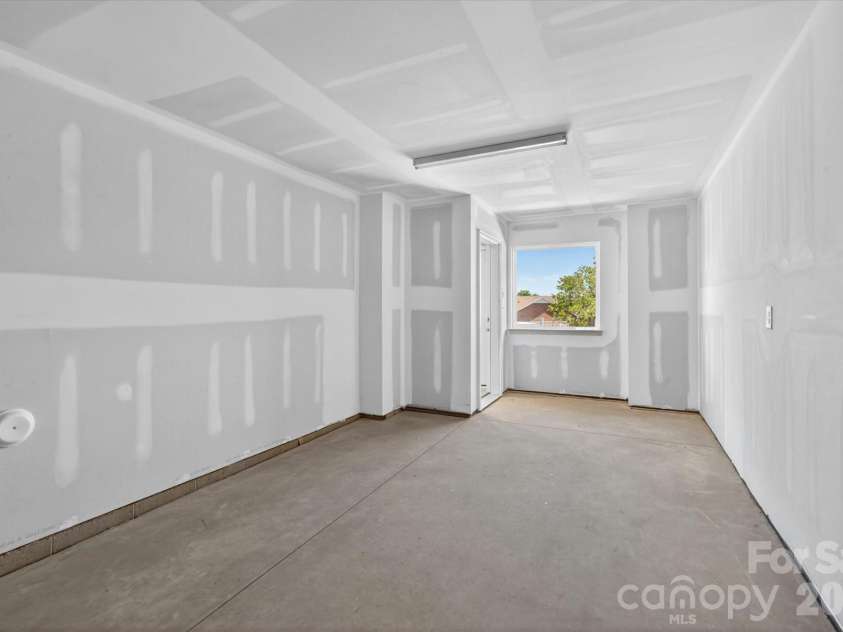 1614 Spring Street, Charlotte, NC 28206.  MLS# CAR4316238, YatesRealty ID 6032. Garage