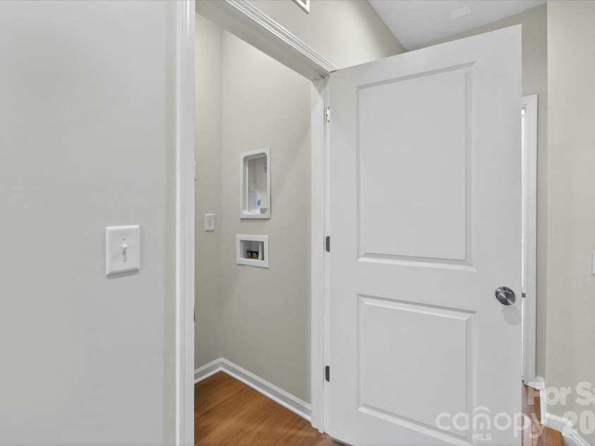 1614 Spring Street, Charlotte, NC 28206.  MLS# CAR4316238, YatesRealty ID 6032. Laundry