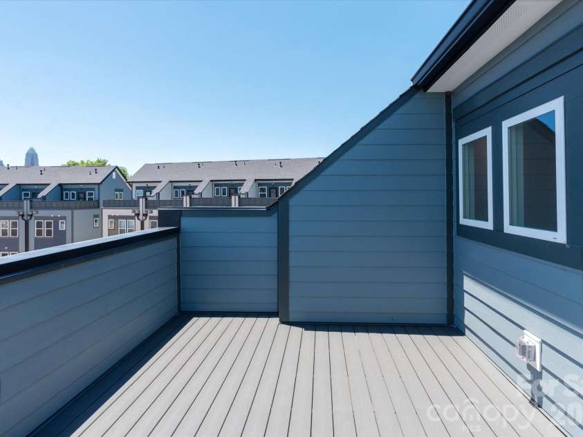 1614 Spring Street, Charlotte, NC 28206.  MLS# CAR4316238, YatesRealty ID 6032. Rooftop Terrace