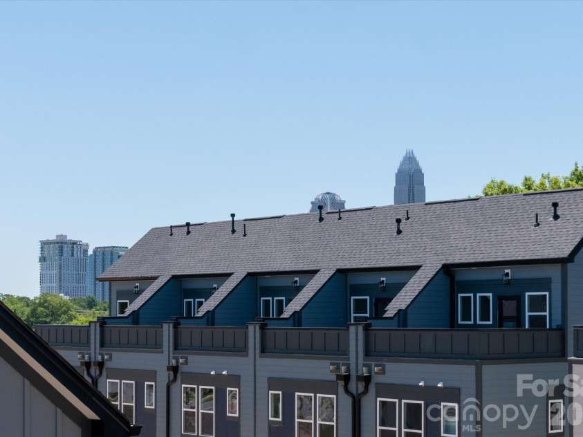 1614 Spring Street, Charlotte, NC 28206.  MLS# CAR4316238, YatesRealty ID 6032. Rooftop Terrace View