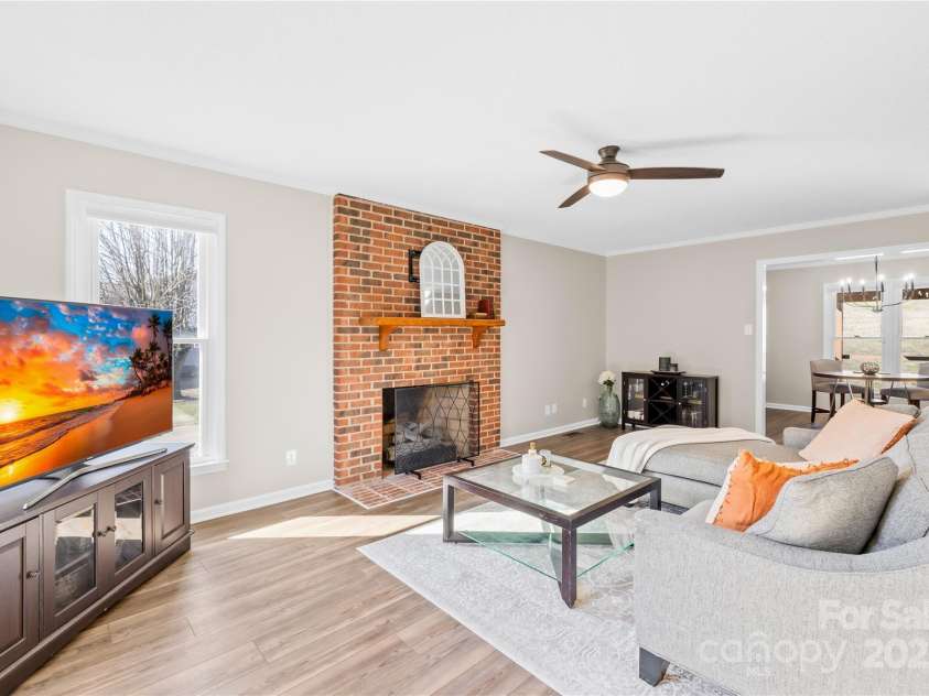 2927 Forest Hills Circle, Rock Hill, SC 29732.  MLS# CAR4223597, YatesRealty ID 6032. 