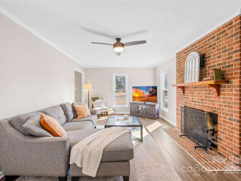 2927 Forest Hills Circle, Rock Hill, SC 29732.  MLS# CAR4223597, YatesRealty ID 6032. 
