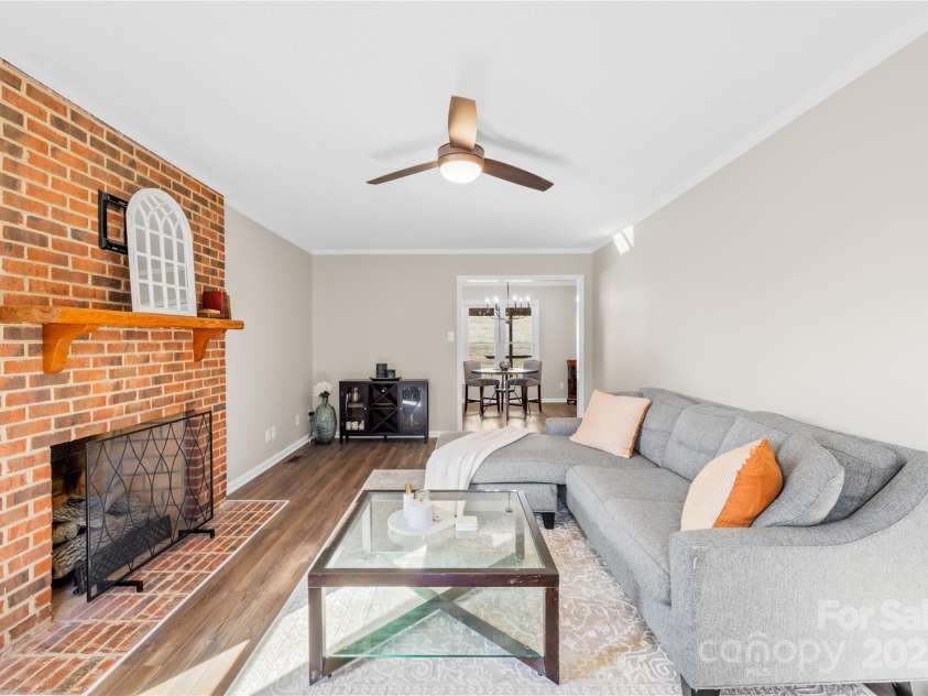 2927 Forest Hills Circle, Rock Hill, SC 29732.  MLS# CAR4223597, YatesRealty ID 6032. 