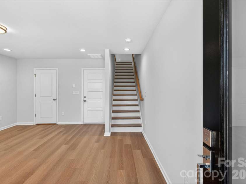 1618 Spring Street, Charlotte, NC 28206.  MLS# CAR4316240, YatesRealty ID 6033. 1st Floor Flex Room