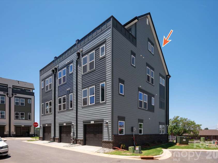 1618 Spring Street, Charlotte, NC 28206.  MLS# CAR4316240, YatesRealty ID 6033. 