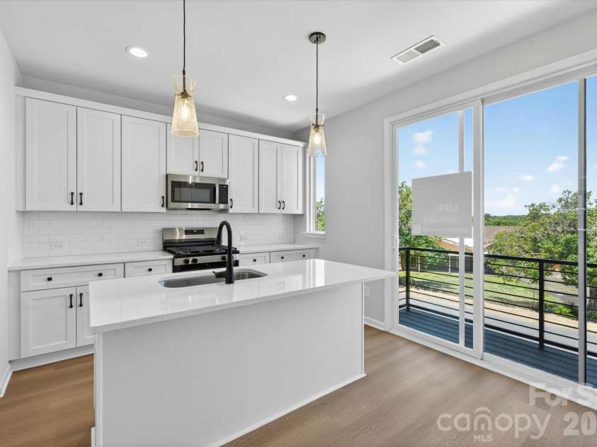 1618 Spring Street, Charlotte, NC 28206.  MLS# CAR4316240, YatesRealty ID 6033. Kitchen
