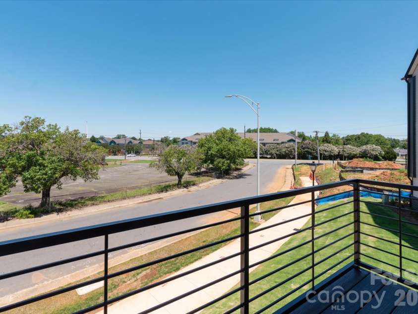 1618 Spring Street, Charlotte, NC 28206.  MLS# CAR4316240, YatesRealty ID 6033. Kitchen Terrace