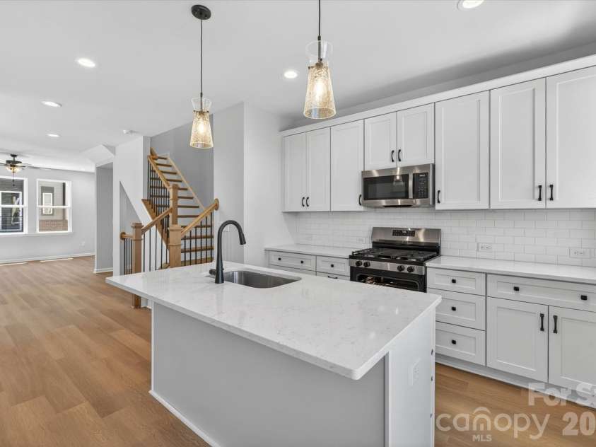 1618 Spring Street, Charlotte, NC 28206.  MLS# CAR4316240, YatesRealty ID 6033. Kitchen/Dining/Living