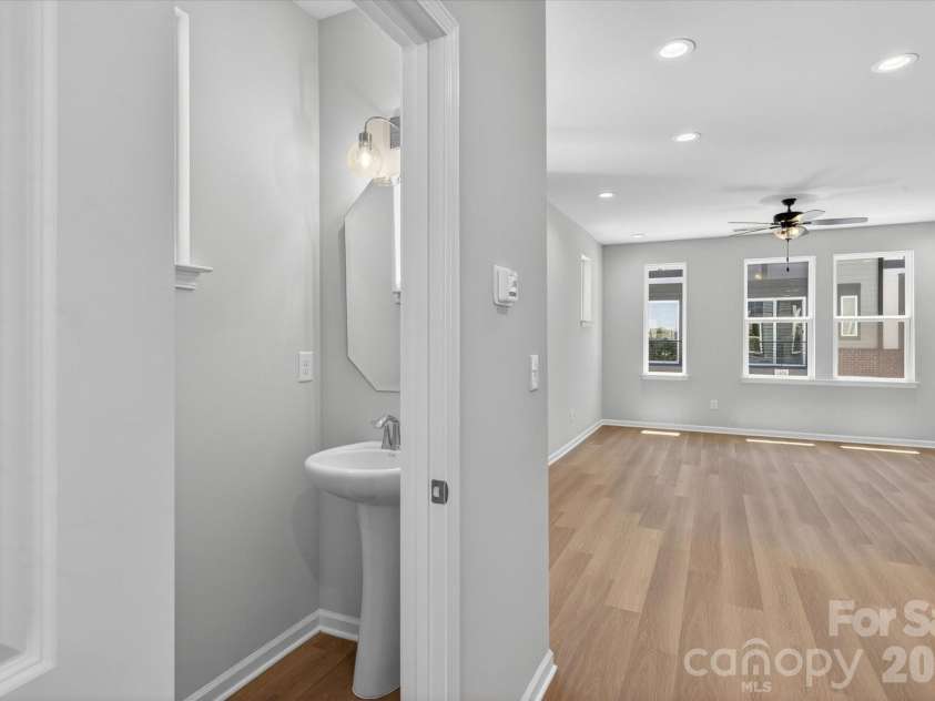 1618 Spring Street, Charlotte, NC 28206.  MLS# CAR4316240, YatesRealty ID 6033. Main Floor Powder Room