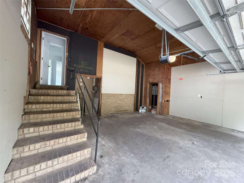 16308 Poplar Tent Road, Huntersville, NC 28078.  MLS# CAR4302372, YatesRealty ID 6033. 