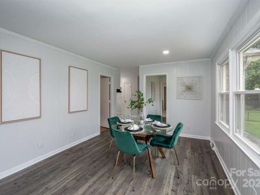 16308 Poplar Tent Road, Huntersville, NC 28078.  MLS# CAR4302372, YatesRealty ID 6033. Dining Area