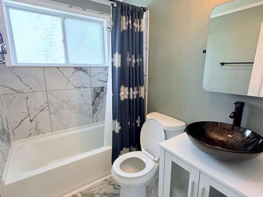 3743 Crosland Road, Winston Salem, NC 27106.  MLS# CAR4360986, YatesRealty ID 6035. 