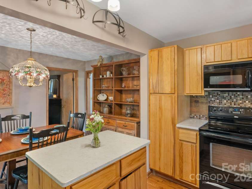 22 Morgan Branch Road, Weaverville, NC 28787.  MLS# CAR4211861, YatesRealty ID 6037. 