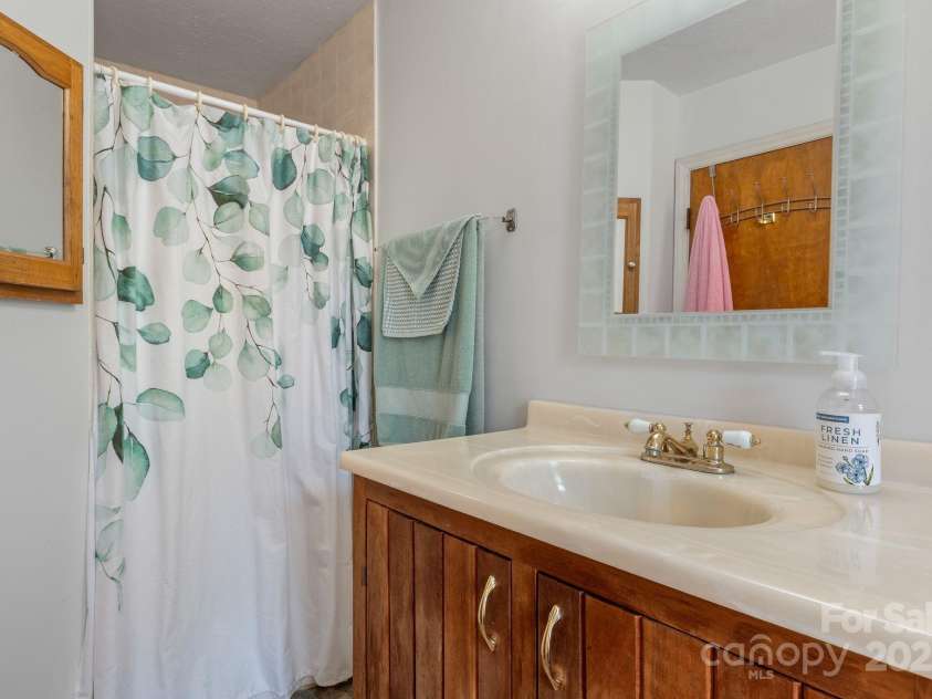 22 Morgan Branch Road, Weaverville, NC 28787.  MLS# CAR4211861, YatesRealty ID 6037. 