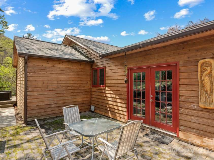 22 Morgan Branch Road, Weaverville, NC 28787.  MLS# CAR4211861, YatesRealty ID 6037. 