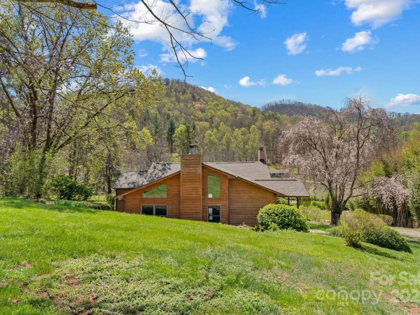 22 Morgan Branch Road, Weaverville, NC 28787.  MLS# CAR4211861, YatesRealty ID 6037. 