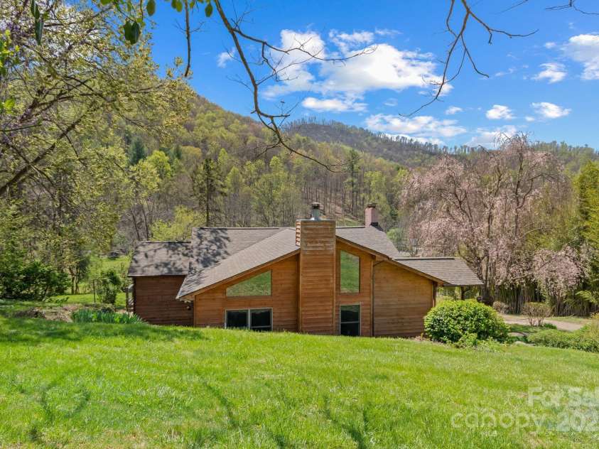 22 Morgan Branch Road, Weaverville, NC 28787.  MLS# CAR4211861, YatesRealty ID 6037. 