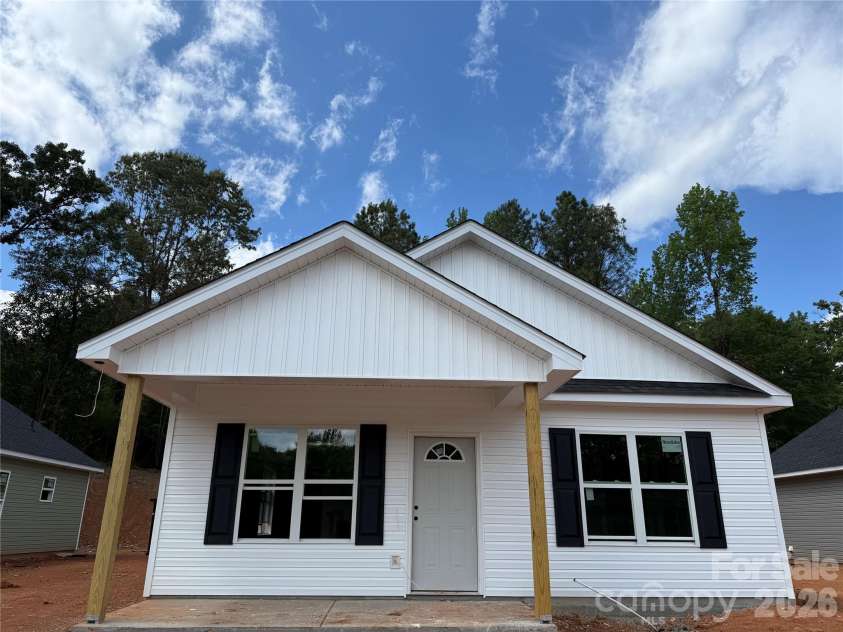 507 Washington Street, Wadesboro, NC 28170.  MLS# CAR4376275, YatesRealty ID 6037. 