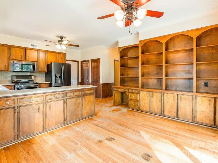 406 Forest Drive, York, SC 29745.  MLS# CAR4232993, YatesRealty ID 6039. 