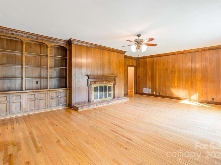 406 Forest Drive, York, SC 29745.  MLS# CAR4232993, YatesRealty ID 6039. 