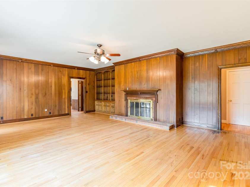 406 Forest Drive, York, SC 29745.  MLS# CAR4232993, YatesRealty ID 6039. 