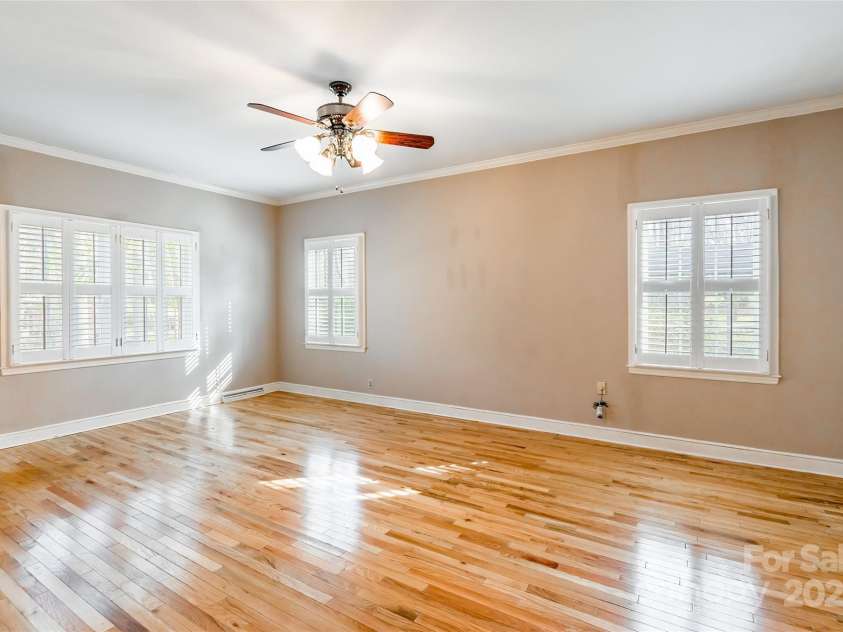 406 Forest Drive, York, SC 29745.  MLS# CAR4232993, YatesRealty ID 6039. 