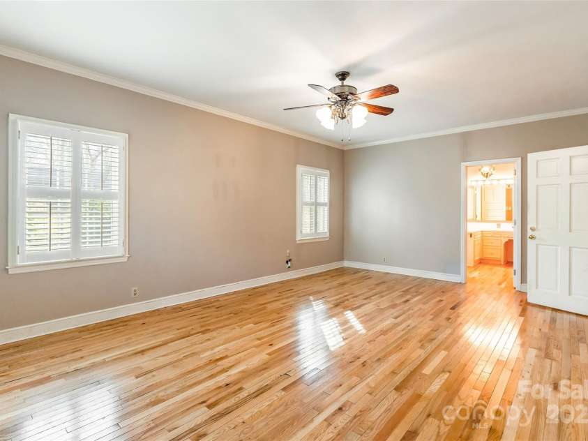 406 Forest Drive, York, SC 29745.  MLS# CAR4232993, YatesRealty ID 6039. 