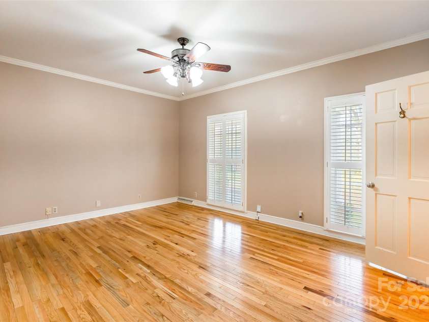 406 Forest Drive, York, SC 29745.  MLS# CAR4232993, YatesRealty ID 6039. 