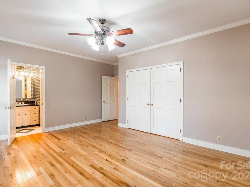 406 Forest Drive, York, SC 29745.  MLS# CAR4232993, YatesRealty ID 6039. 