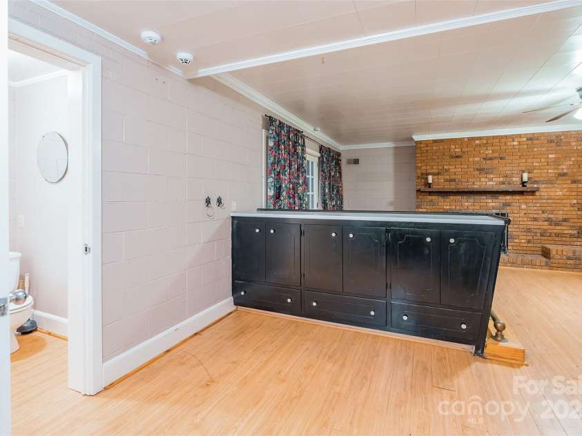 406 Forest Drive, York, SC 29745.  MLS# CAR4232993, YatesRealty ID 6039. 