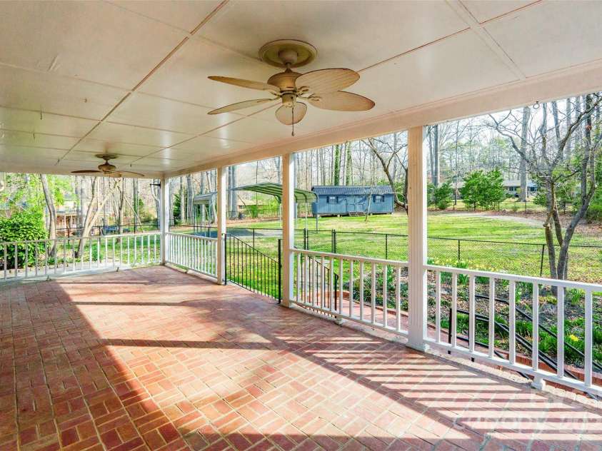 406 Forest Drive, York, SC 29745.  MLS# CAR4232993, YatesRealty ID 6039. 