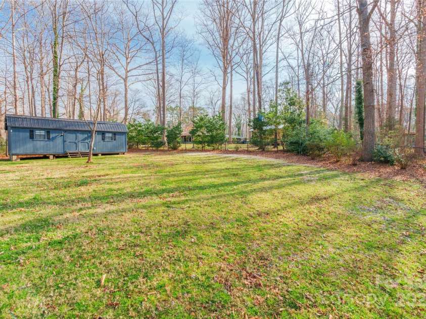 406 Forest Drive, York, SC 29745.  MLS# CAR4232993, YatesRealty ID 6039. 