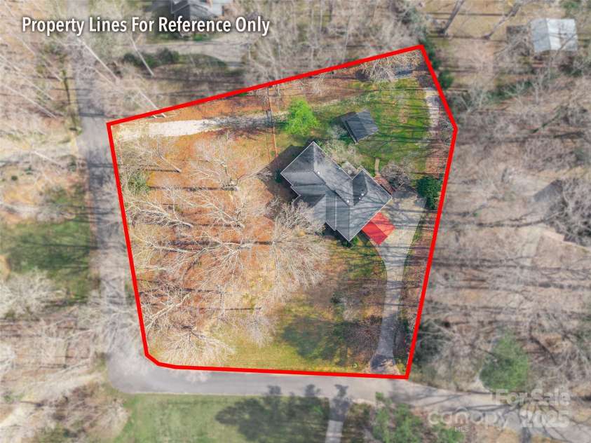 406 Forest Drive, York, SC 29745.  MLS# CAR4232993, YatesRealty ID 6039. 