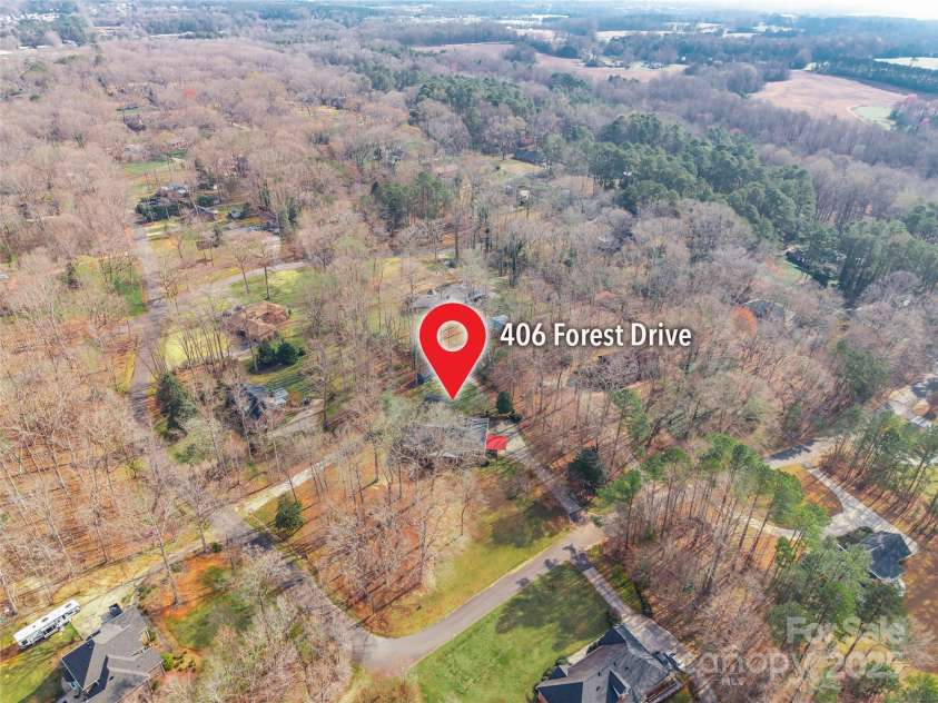 406 Forest Drive, York, SC 29745.  MLS# CAR4232993, YatesRealty ID 6039. 