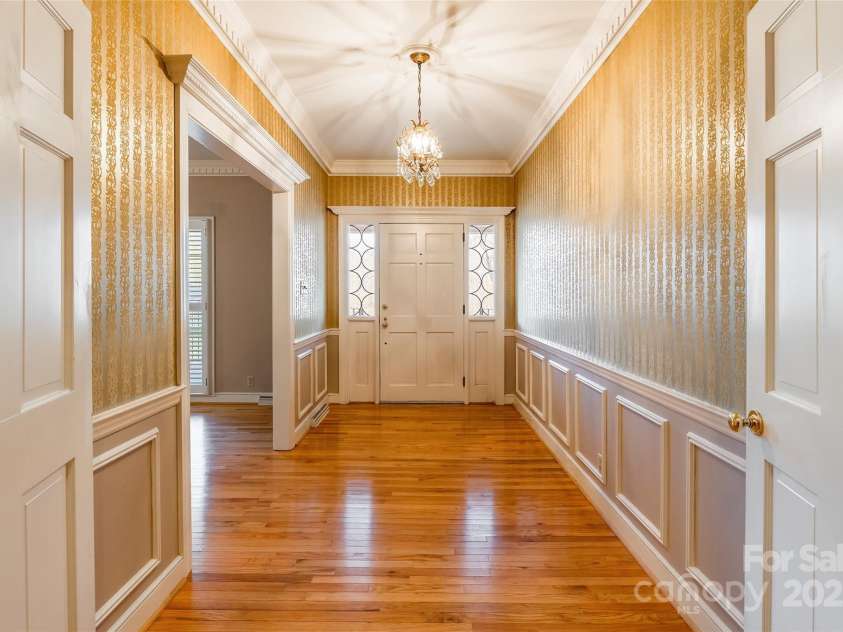 406 Forest Drive, York, SC 29745.  MLS# CAR4232993, YatesRealty ID 6039. 