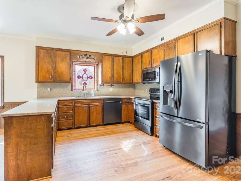 406 Forest Drive, York, SC 29745.  MLS# CAR4232993, YatesRealty ID 6039. 