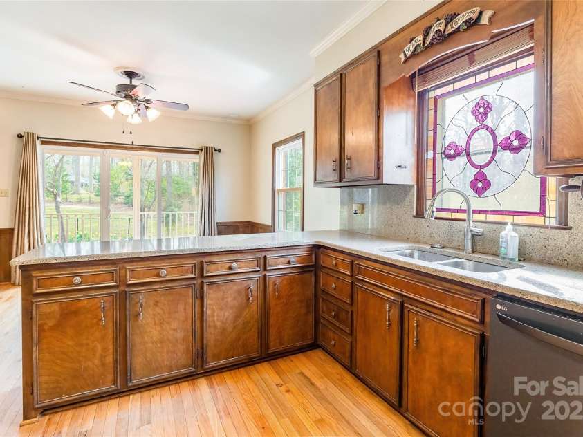 406 Forest Drive, York, SC 29745.  MLS# CAR4232993, YatesRealty ID 6039. 