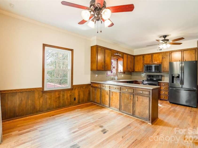 406 Forest Drive, York, SC 29745.  MLS# CAR4232993, YatesRealty ID 6039. 