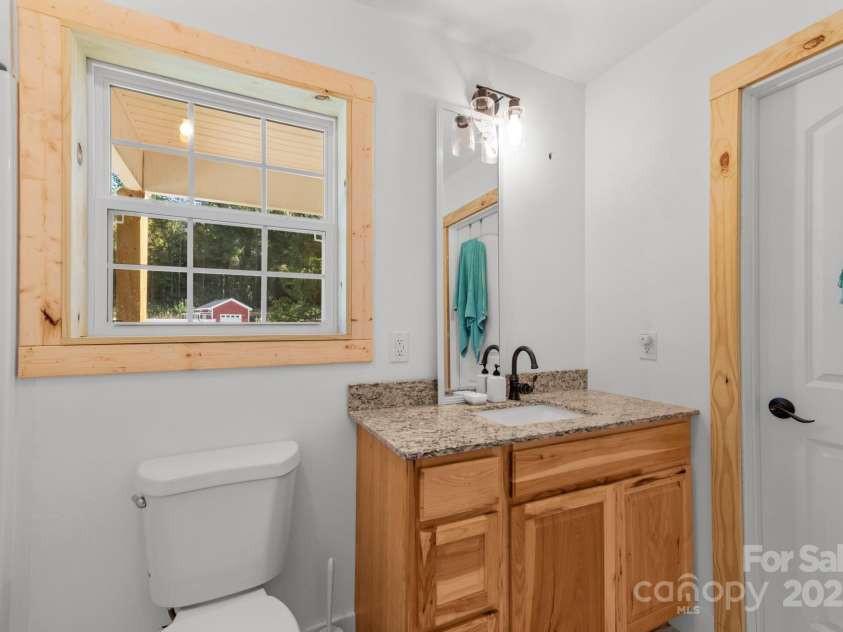 1036 Williamsburg Drive, Lenoir, NC 28645.  MLS# CAR4314189, YatesRealty ID 604. 