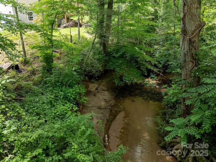 1036 Williamsburg Drive, Lenoir, NC 28645.  MLS# CAR4314189, YatesRealty ID 604. 