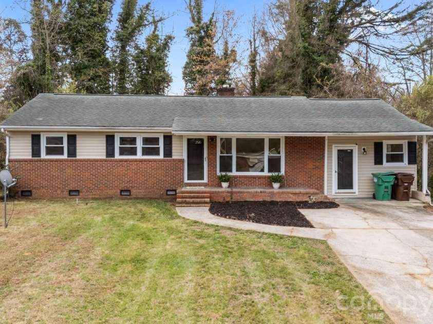 1108 Dartmouth Avenue, High Point, NC 27260.  MLS# CAR4361460, YatesRealty ID 6040. 