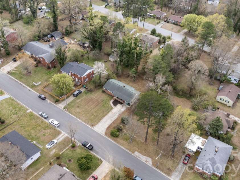 1108 Dartmouth Avenue, High Point, NC 27260.  MLS# CAR4361460, YatesRealty ID 6040. 