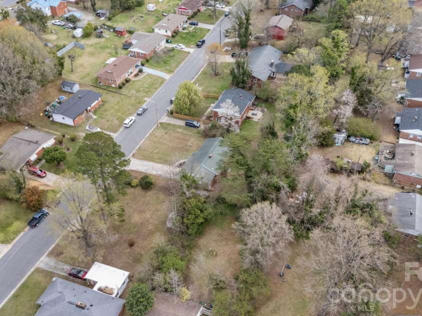 1108 Dartmouth Avenue, High Point, NC 27260.  MLS# CAR4361460, YatesRealty ID 6040. 
