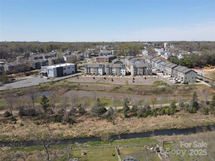 2648 ROSLYN Avenue, Charlotte, NC 28208.  MLS# CAR4237917, YatesRealty ID 6041. 