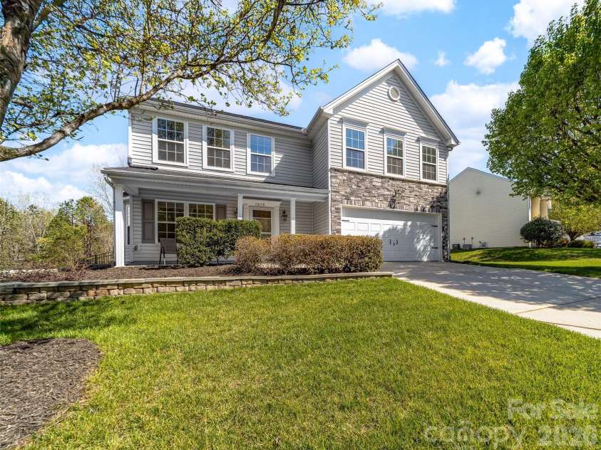 1015 Sparrow Valley Way, Charlotte, NC 28214.  MLS# CAR4360368, YatesRealty ID 6042. 